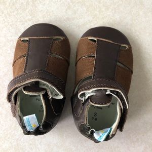 3/$15 Infant Boys brown Sandals Size S (0-6)